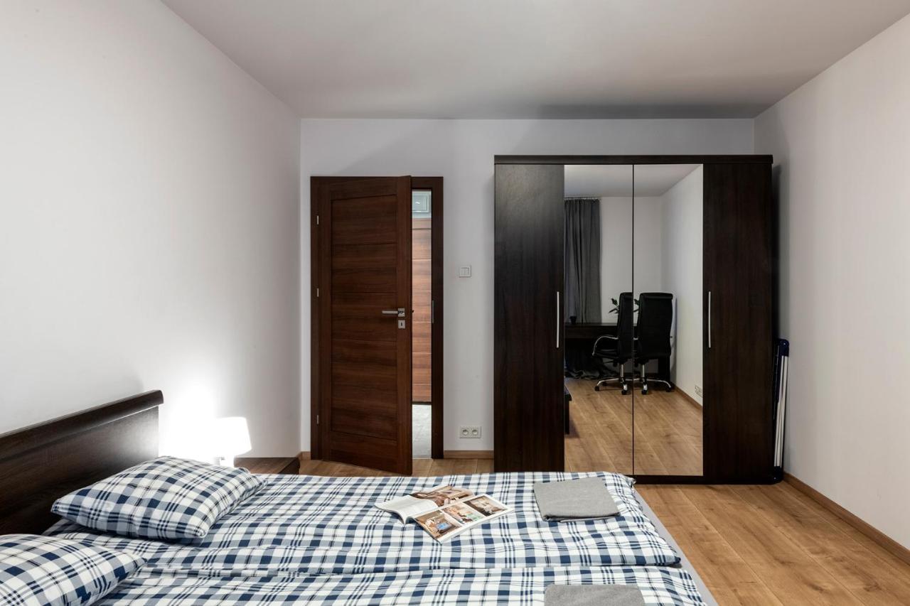 Waw Apartamenty Manhattan Warsaw Exterior photo