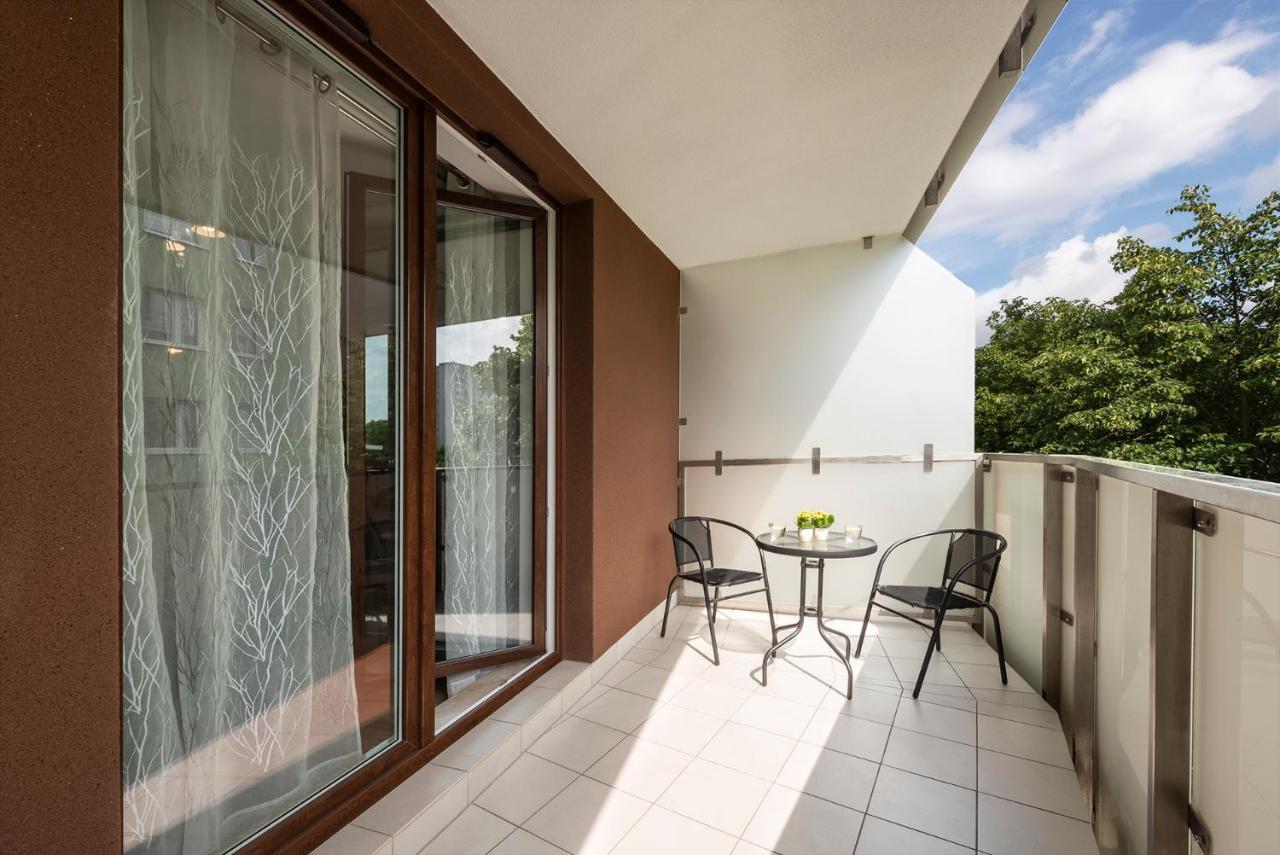 Waw Apartamenty Manhattan Warsaw Exterior photo