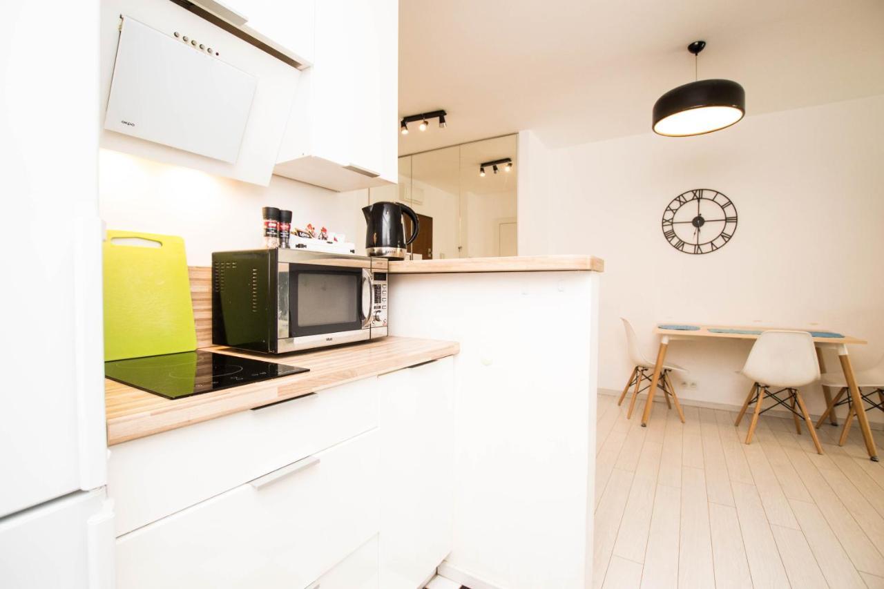 Waw Apartamenty Manhattan Warsaw Exterior photo